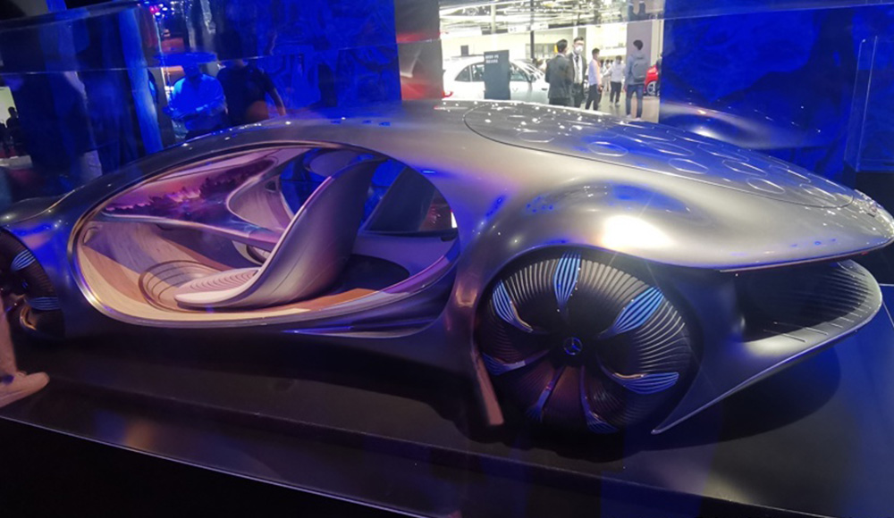 What are the models of cars at the auto show? Ill show you different cars(图1)